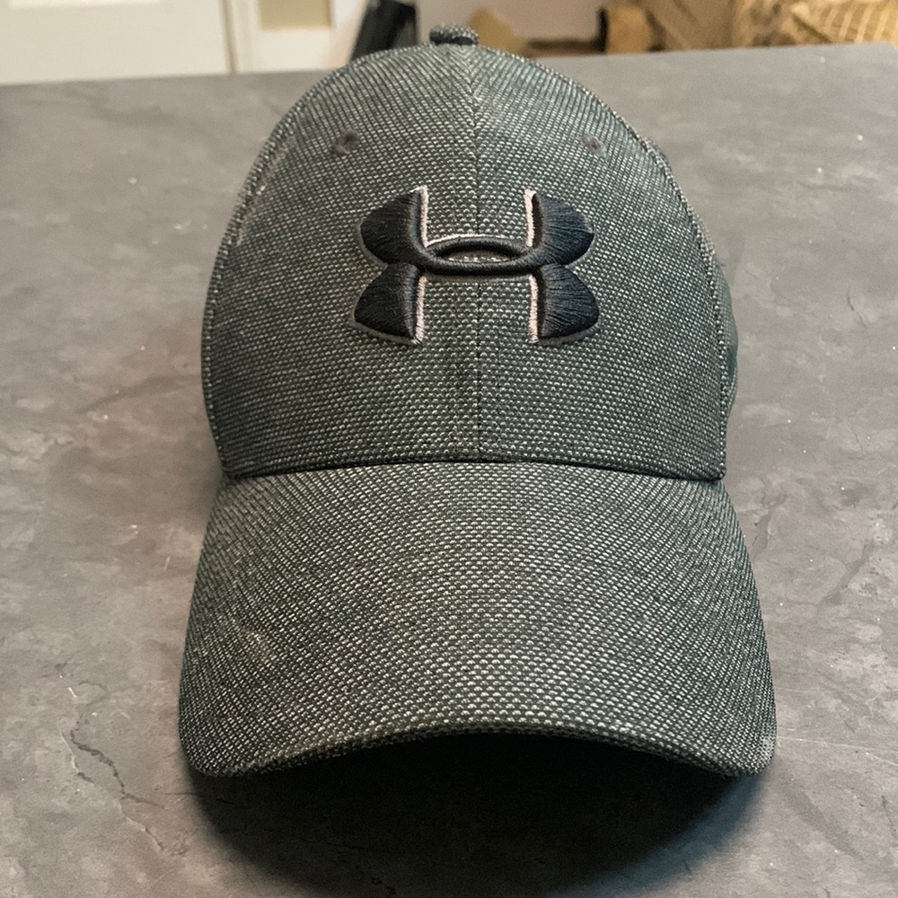 Under Armour Blitzing L/XL Fitted Baseball cap